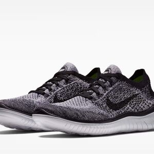Women’s Nike Run free Black and Gray Knit Sneakers